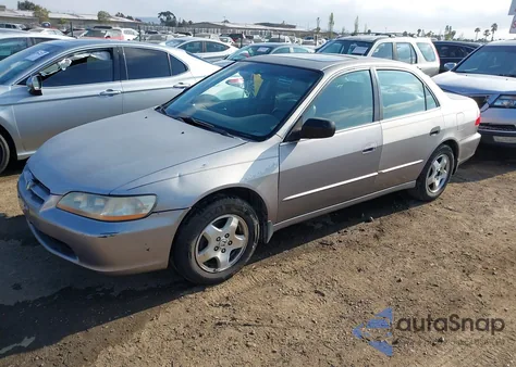 2000 Honda Accord Ex из США, поврежденный, VIN 1HGCG1658YA017797